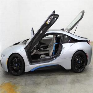 BMW i8 2015 en parfait état - Product Image 2
