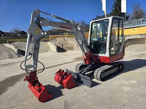 Mini-excavatrice Takeuchi TB228 de 2,8 tonnes, 24,4 CV, diesel, profondeur de creusement de 2,55 m, force de rupture de 27,1 kN, excavatrice hydraulique compacte - Product Image 5