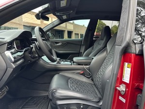 รถยนต์ออดี้ อาร์เอส คิว8 คาร์บอน ออพติค ลักชัวรี เอ็กเซคคิวทีฟ แพ็คเกจ ปี 2023 สภาพดีเยี่ยม เกียร์อัตโนมัติ - Product Image 5