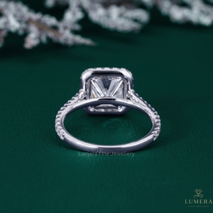 Anillo de Compromiso de Diamantes con Halo Oculto Corte Princesa de Lujo, Oro Blanco de 18K, Micro Pavé, Anillo Nupcial, Joyería Personalizada - Product Image 6