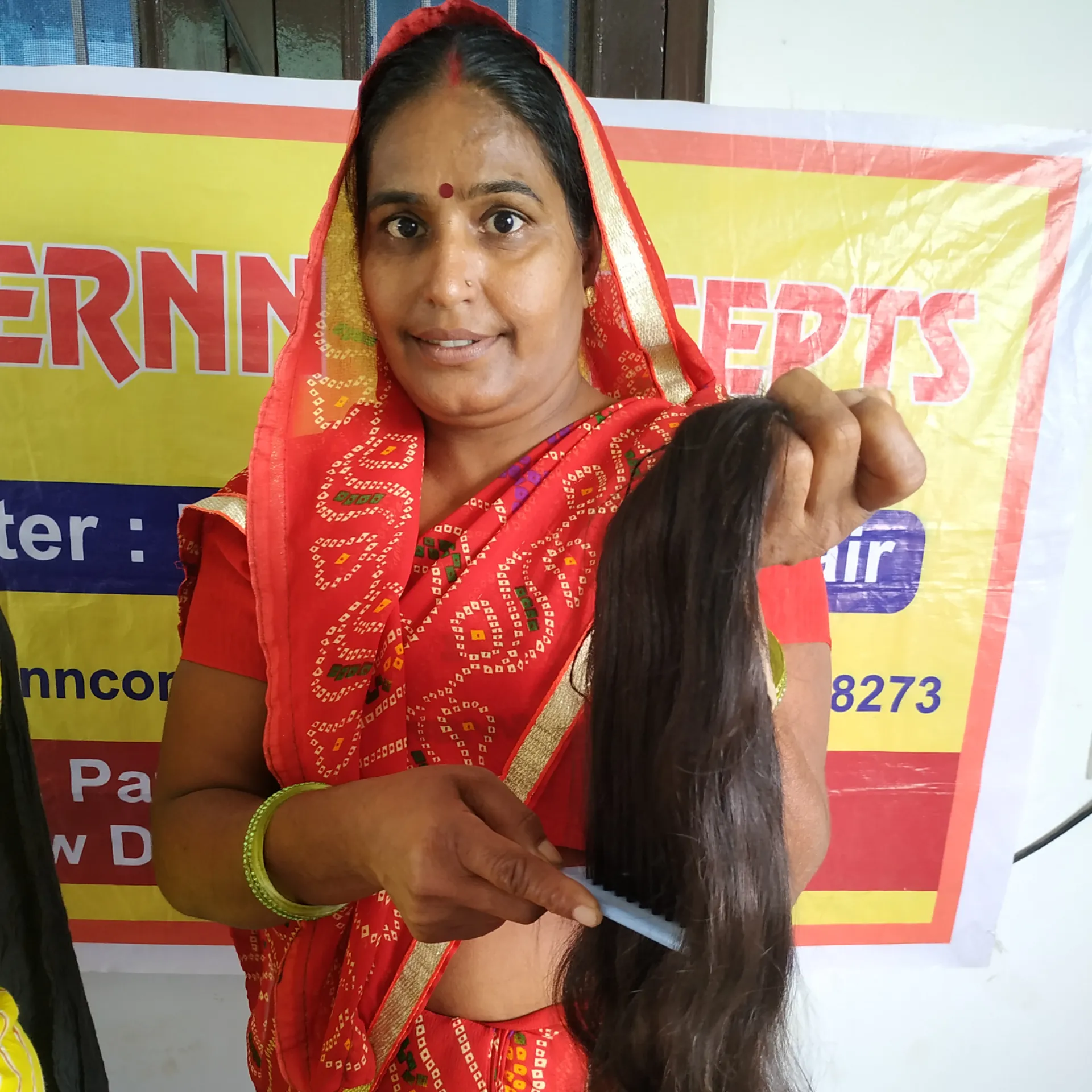 وصلات شعر بشري أصلي هندي من خصلات الشعر المستقيمة المزدوجة الماكينة غير المعالجة طبيعية خام 100% بسعر الجملة
