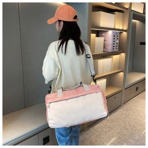 Sac de sport et de voyage grand format pour homme, étanche avec compartiment sec, sac de fitness et de gym en tissu Oxford avec fermeture éclair et sangle réglable - Product Image 5