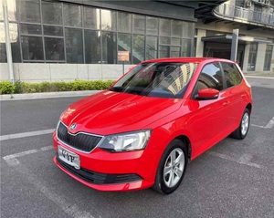 Usado cuidadosamente 2017 modelo Skoda Octavia 1.4L TSI Hatchback de bajo consumo de combustible 90HP coche de gasolina tanto izquierda como derecha disponible - Product Image 6