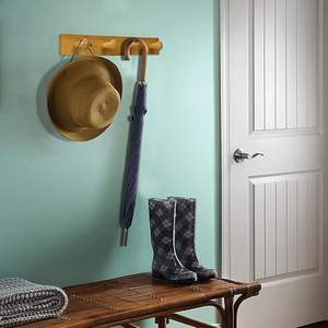 Ensemble de cintres en bois pour armoires familiales, cintre en bois extra large pour trench-coats, cintre élégant en bois de hêtre pour des placards bien organisés - Product Image 1