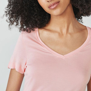 Camiseta de algodón para mujer con logotipo serigrafiado Diseño liso Manga corta Transpirable Ajuste Jersey Tela Ecológica para el verano - Product Image 4