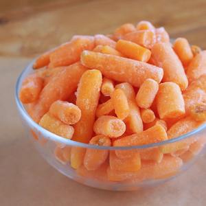 Carottes congelées récoltées fraîches et propres Carottes congelées fournies en vrac pour la transformation des aliments - Product Image 6