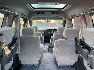 Voiture d'occasion de qualité et abordable, Toyota Noah 1998, conduite à droite - Product Image 4