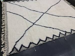 พรมโบฮีเมียนที่ถักด้วยมืออย่างสวยงามพรมทอมือแบบชาวโมร็อกโกสีขาวดำทรงเรขาคณิต - Product Image 5