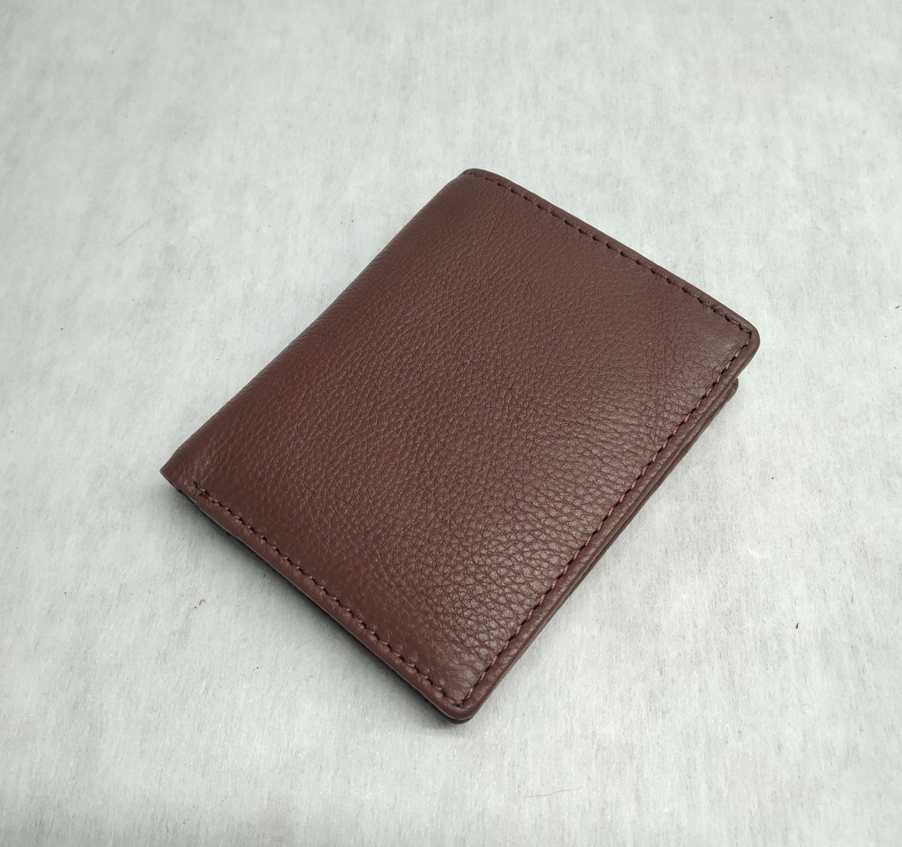 สีน้ำตาล