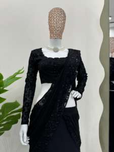 Prêt-à-porter de créateur pour soirée d'hiver Lehenga Choli avec fil en fausse fourrure et séquence de travail extensible pour les occasions spéciales - Product Image 3