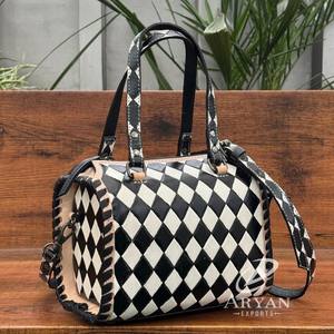 2025 Custom Checkered Design Small Duffle Bag for Women's <b>Genuine</b> Leather High Quality Mini Outdoor Overnight Duffel Handbag - Product Image 1