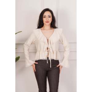 Blusa Elegante para Mujer LUSTRIN, Color Beige Piedra, con Cuello de Lazo y Delicado Detalle de Encaje, Tela de Poliéster Fluida para Uso Casual o de Oficina - Product Image 2