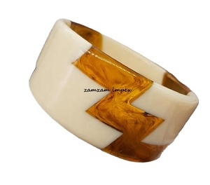 กำไลข้อมือเรซินสีครีมสีขาวย้อนยุคสไตล์วินเทจเครื่องประดับข้อมือทำมือชิ้นใหญ่สำหรับผู้หญิงเครื่องประดับแฟชั่น - Product Image 1