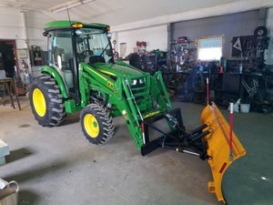 JOHNN DERE 4052R รถแทรกเตอร์ในสต็อก รถแทรกเตอร์ขายร้อน อุปกรณ์การทําฟาร์มแบบเดินตาม - Product Image 4