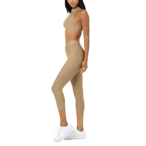 Vêtements de sport d'automne sans couture avec logo personnalisé ensemble de yoga legging taille haute vêtements de sport de jogging 2 pièces combinaison d'activité à demi-manches - Product Image 3