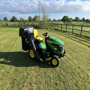 ขายส่งจากโรงงาน เครื่องตัดหญ้าแบบนั่งขับ John Deere X167 ขนาดใบมีด 48 นิ้ว - Product Image 1