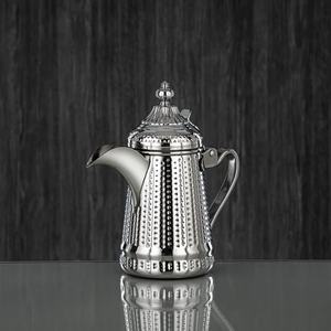 Frasco de metal reutilizable con acabado elegante y diseño sostenible - Product Image 3