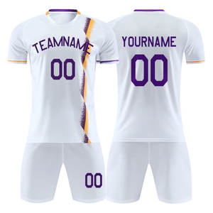 Uniforme de fútbol unisex de moda Diseño personalizado 100% Kit de fútbol de poliéster para uso al aire libre - Product Image 1