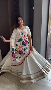 PARA ESTA PRÓXIMA TEMPORADA DE NAVARATRI, NUESTRO EXCLUSIVO LEHENGA CHOLI REVERSIBLE DE ALGODÓN MODERNO COMPLETAMENTE COSIDO - Product Image 4