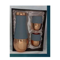 Set Botol Air Tembaga 100% Murni & Buatan Tangan 1 Botol Air Tembaga Dengan 2 Gelas Tembaga 1L Botol Anti Bocor Tanpa Sambungan Dari India