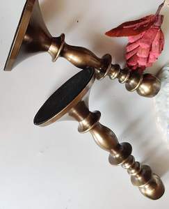 Juego de 2 Portavelas de Latón Antiguo de Lujo para Bodas, Navidad, Fiestas, Decoración de Mesa, en Venta - Product Image 5