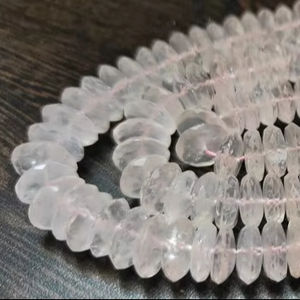 Cuentas de piedras preciosas facetadas de cuarzo rosa natural, forma de Rondelle de corte alemán, hebra de 9-12mm, cuentas rosas graduadas de 8 pulgadas de largo - Product Image 1