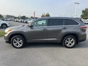 2015 Toyota Highlander XLE - Product Image 3