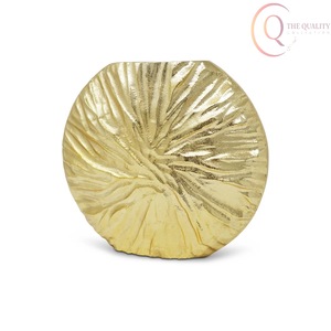 Vase de table en métal contemporain fait main de luxe, conçu pour une décoration élégante de centre de table et un style intérieur haut de gamme - Product Image 3