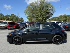 Soigneusement Utilisé 2022 To _ yo _ ta Co-ro-lla Hatch_back SE FWD - Product Image 4