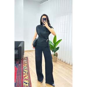 Blusa Negra Elegante con Detalle de Hebilla Dorada para Mujer, Marca LUSTRIN, Mezcla de Viscosa y Nailon, Corte Holgado y Moderno, para Venta al Por Mayor - Product Image 2