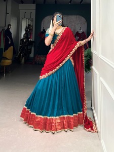 Seda Vichitra de excelente calidad de color pesado increíble con bordado de lentejuelas e hilo Lehenga Choli fabricante de la India - Product Image 4