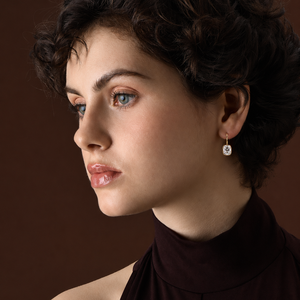 Boucles d'oreilles en diamant avec diamants taille coussin de type « Old Mine Cut » sertis à griffes - Product Image 2