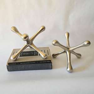 Porte-livres de table en aluminium de haute qualité, personnalisable pour la décoration de la maison ou du bureau, finition de qualité supérieure, faible MOQ, prix bas. - Product Image 3