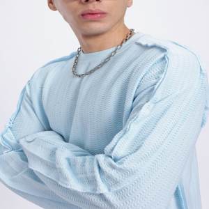 Street Texture Raw Edge Self-Design Camiseta con hombros descubiertos Manga completa Ajuste relajado Ropa de hombre acanalada Hecho EN LA India - Product Image 4