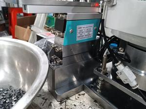 Độ chính xác cao Áp Điện tuyến tính Feeder đơn theo dõi rung Bát Feeder được sử dụng với thành phần tụ điện - Product Image 4