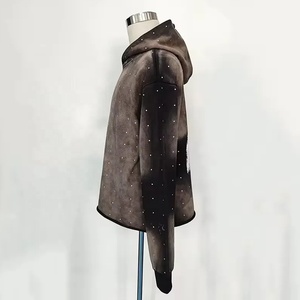 เสื้อฮู้ดดี้ผ้าฝ้ายพรีเมียม พิมพ์ลายปักแบบกำหนดเอง ซันเฟดวอช ซัพพลายเออร์เสื้อผ้าสตรีทแวร์ฮิปฮอป MOQ ต่ำ - Product Image 5