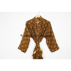 Robe maxi japonaise vintage pour femme, en soie de sari recyclée, kimono ethnique, col en V, cordon de serrage, couvre-bikini, patchwork floral, élégante - Product Image 2