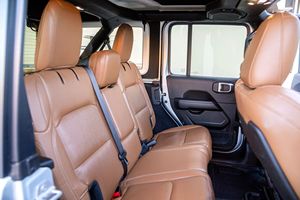 (H&S) รถจี๊ปแรงเลอร์ อันลิมิเต็ด รูบิคอน 4x4 ปี 2022 มือสอง - Product Image 5