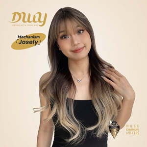 Perruque synthétique sans colle Josely-DWY pour femme, fabriquée à la machine, style ombré, longue et ondulée, avec frange droite, brun foncé et blond clair - Product Image 5