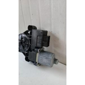 Moteur électrique de lève-vitre arrière gauche pour VOLKSWAGEN Polo 6ème génération (17>) 5Q0959811D CHY - Product Image 4