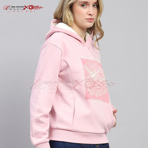 Sweat à capuche respirant pour femme avec un design imprimé audacieux et une coupe sportive pour une performance quotidienne Sweat à capuche léger - Product Image 3