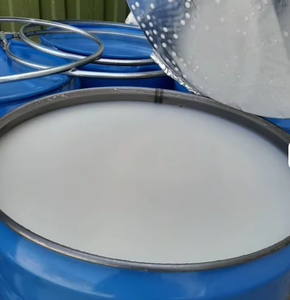 Gelée de pétrole raffinée de qualité industrielle blanche pour les soins cosmétiques de la peau et l'utilisation pharmaceutique, approvisionnement en vrac par Glo Trading - Product Image 1