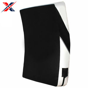 Meilleure vente personnalisable plus récent boxe coup de pied bouclier Sialkot usine-Rate avec propre logo imprimé en cuir - Product Image 2