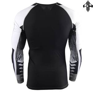Nuevo diseño de manga larga cuello redondo cuello hombres sublimación Rash Guard camisa Spandex y poliéster alta calidad Rash Guard para hombres - Product Image 2
