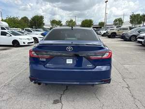 Toyota Camry XSE FWD 2025 Super Propre Sièges en Cuir Pneus R20 Caméra 360° Transmission Automatique Phares LED 8 Airbags 4.1-6L - Product Image 2