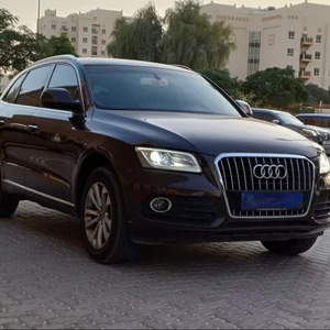 Q5 2017 Usado en Buen Estado, Motor 2.0L I4 Turbo, Tracción en las Cuatro Ruedas, Volante a la Izquierda, Asientos de Cuero - Product Image 1