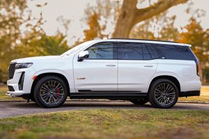 CADILLAC ESCALADE V 2023 USADO, Volante a la Izquierda/Derecha - Product Image 3