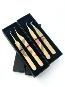 Pinzas de extensión de pestañas de 45 y 90 grados con revestimiento de polvo marrón claro al por mayor, herramientas de belleza con punta plateada y aislamiento de agarre de diamante - Product Image 6