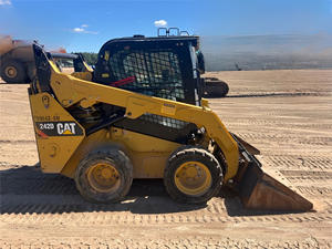 Abordable 2016 CATERPILLAR 242D EPA CE ISO CERTIFICATED Skid Steer avec contrôle entièrement hydraulique du moteur diesel - Product Image 3