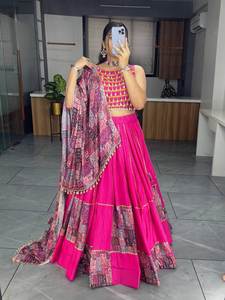 Último diseñador puro rayón algodón Kodi trabajo borde impreso Lehenga Choli por FabZone - Product Image 2
